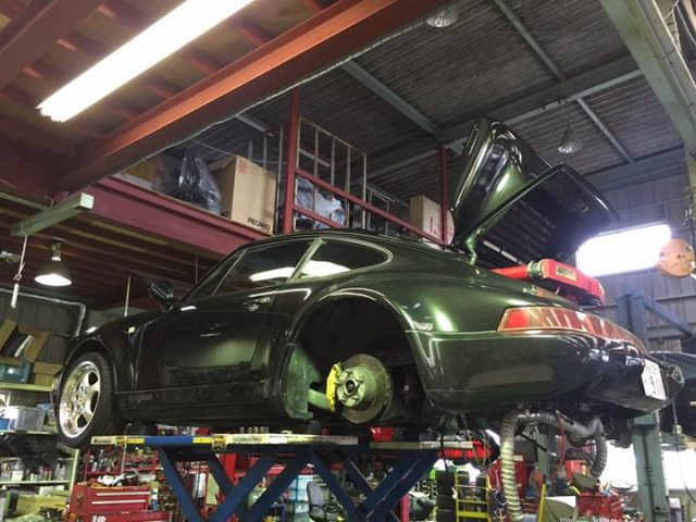 ポルシェ964ターボ 3.6 ツインターボ 排気漏れ修理‼️